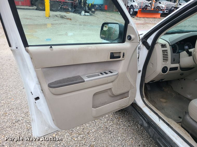 image for item MG9676 2010 Ford Escape XLT  SUV