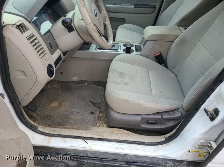 image for item MG9676 2010 Ford Escape XLT  SUV