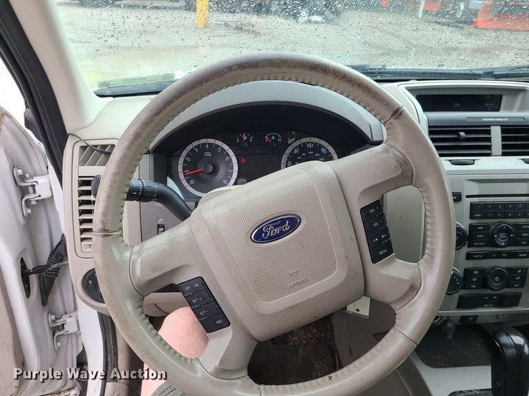 image for item MG9676 2010 Ford Escape XLT  SUV