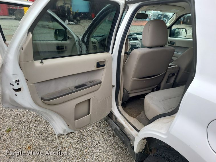 image for item MG9676 2010 Ford Escape XLT  SUV