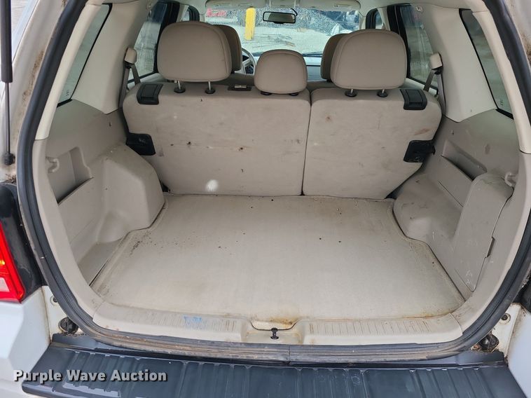 image for item MG9676 2010 Ford Escape XLT  SUV