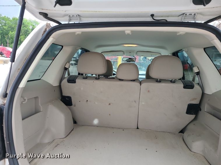 image for item MG9676 2010 Ford Escape XLT  SUV