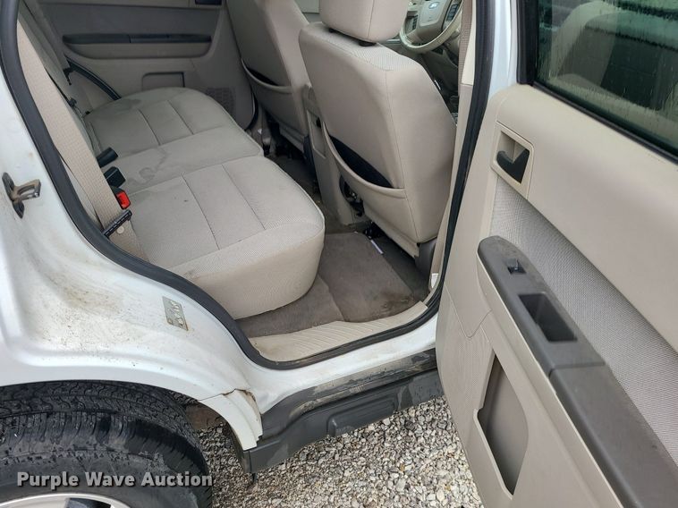 image for item MG9676 2010 Ford Escape XLT  SUV