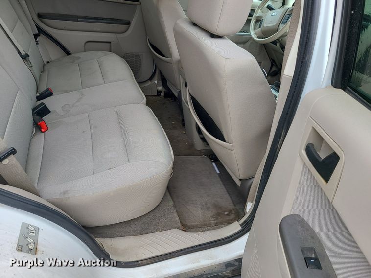 image for item MG9676 2010 Ford Escape XLT  SUV