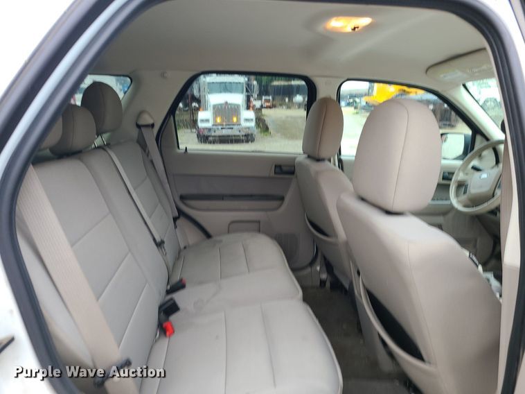 image for item MG9676 2010 Ford Escape XLT  SUV