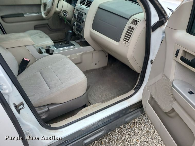 image for item MG9676 2010 Ford Escape XLT  SUV