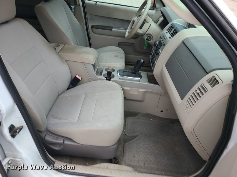 image for item MG9676 2010 Ford Escape XLT  SUV