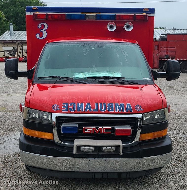 image for item MG9677 2009 GMC Savana G4500  ambulance