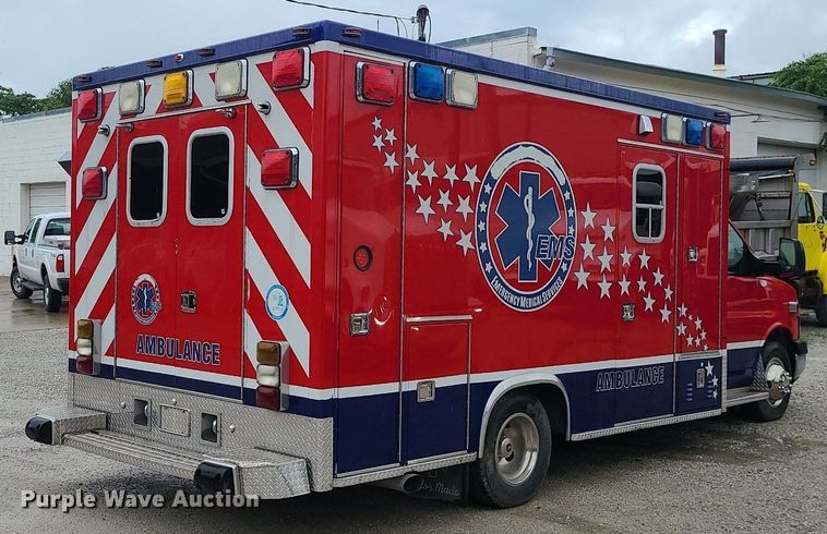 image for item MG9677 2009 GMC Savana G4500  ambulance