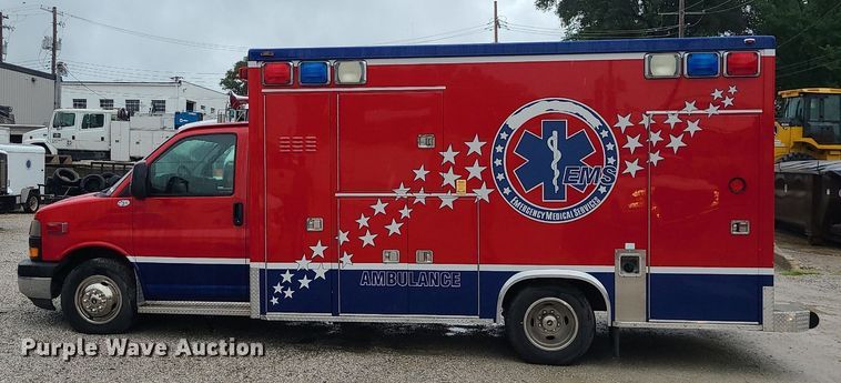 image for item MG9677 2009 GMC Savana G4500  ambulance