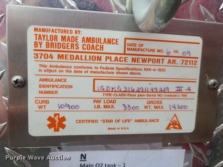 image for item MG9677 2009 GMC Savana G4500  ambulance