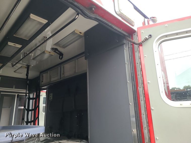 image for item MG9677 2009 GMC Savana G4500  ambulance