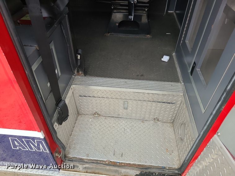 image for item MG9677 2009 GMC Savana G4500  ambulance