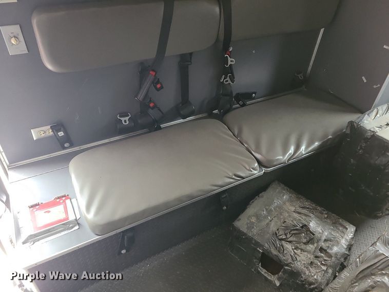 image for item MG9677 2009 GMC Savana G4500  ambulance