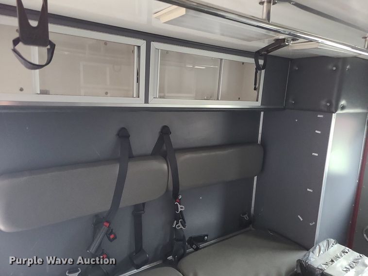 image for item MG9677 2009 GMC Savana G4500  ambulance