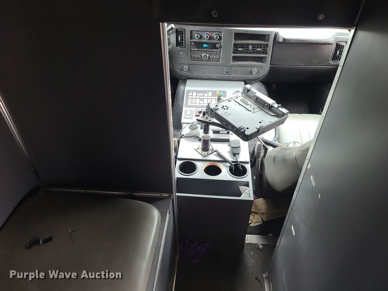 image for item MG9677 2009 GMC Savana G4500  ambulance