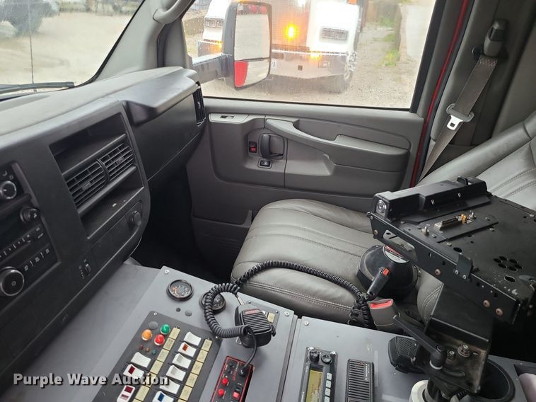 image for item MG9677 2009 GMC Savana G4500  ambulance