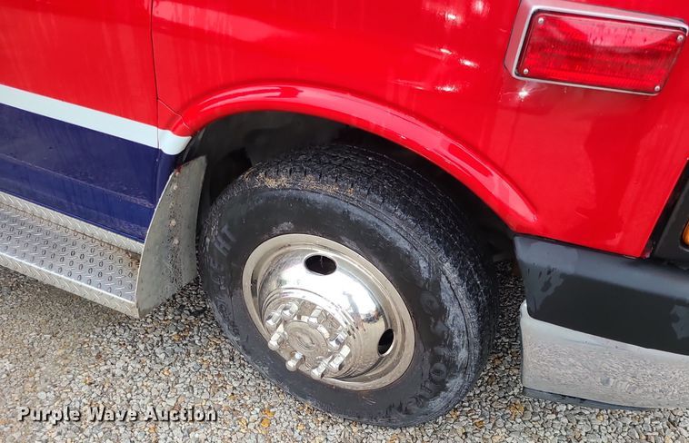 image for item MG9677 2009 GMC Savana G4500  ambulance