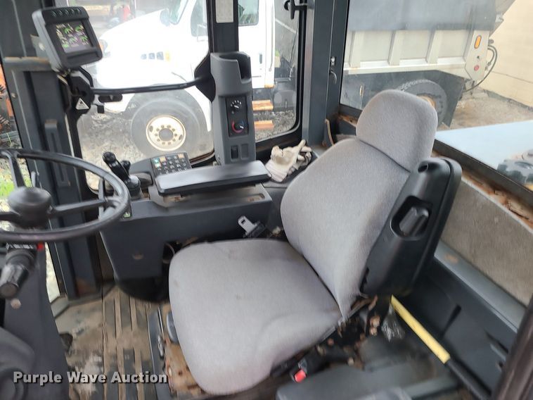 image for item MG9678 2010 John Deere 544K  wheel loader