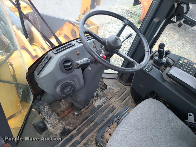image for item MG9678 2010 John Deere 544K  wheel loader