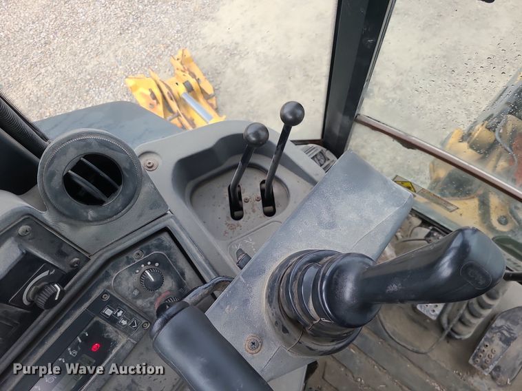 image for item MG9679 2008 John Deere 410J  backhoe