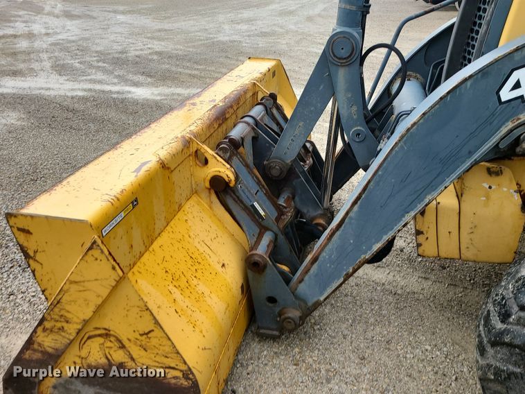 image for item MG9679 2008 John Deere 410J  backhoe