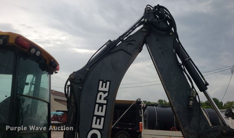 image for item MG9679 2008 John Deere 410J  backhoe