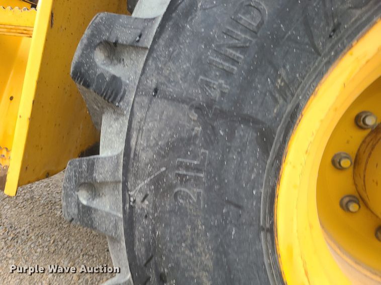 image for item MG9679 2008 John Deere 410J  backhoe