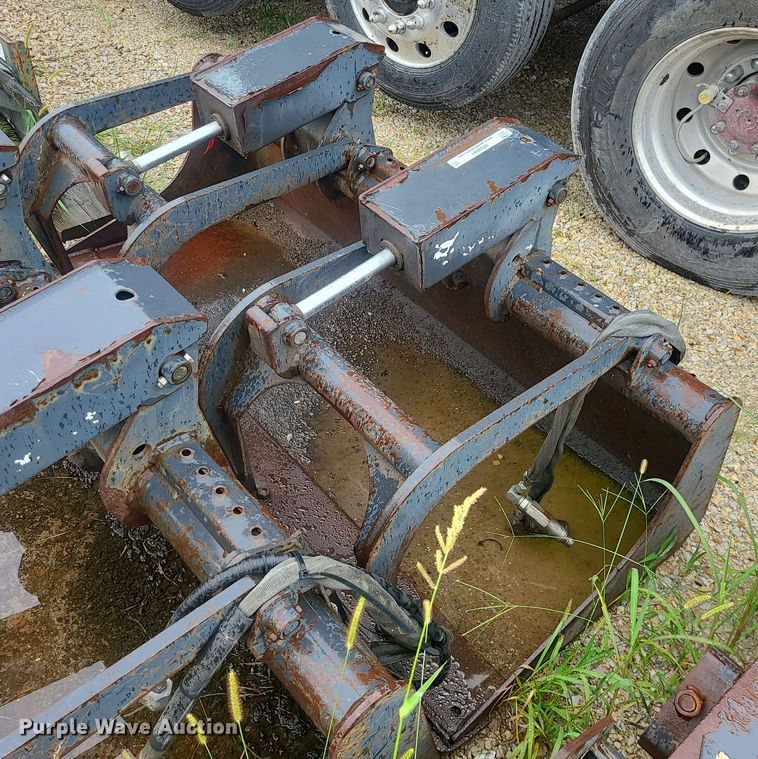 image for item MG9681 Bobcat  66"W skid steer grapple bucket