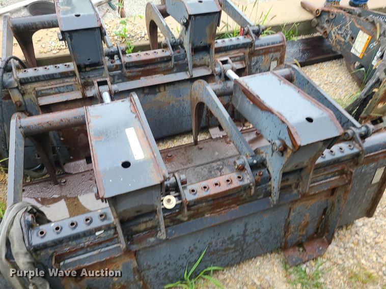 image for item MG9681 Bobcat  66"W skid steer grapple bucket