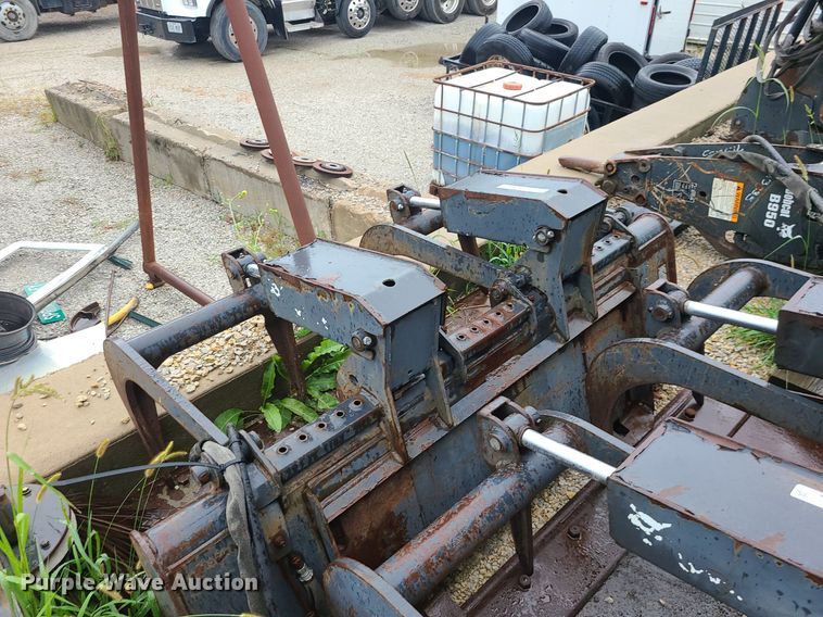 image for item MG9682 Bobcat  66"W skid steer grapple bucket