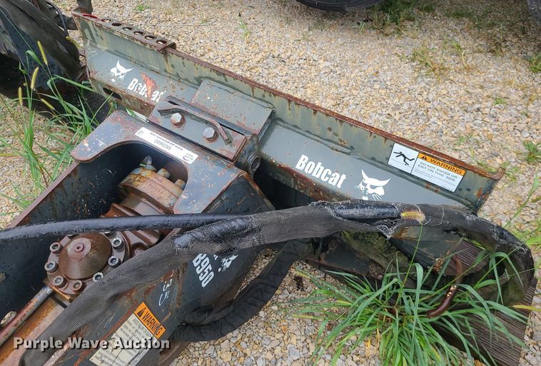 image for item MG9683 Bobcat B950  skid steer breaker