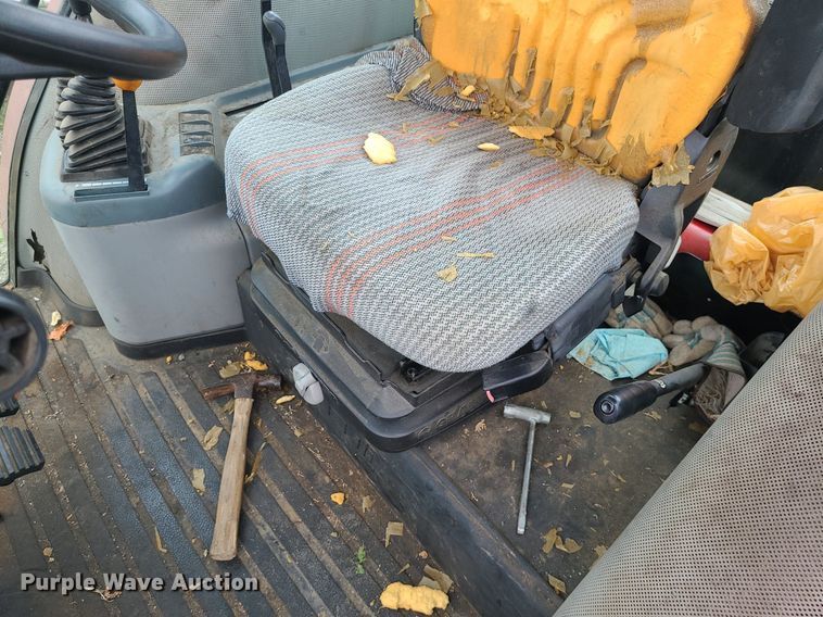 image for item MG9693 2000 Case CX60  tractor