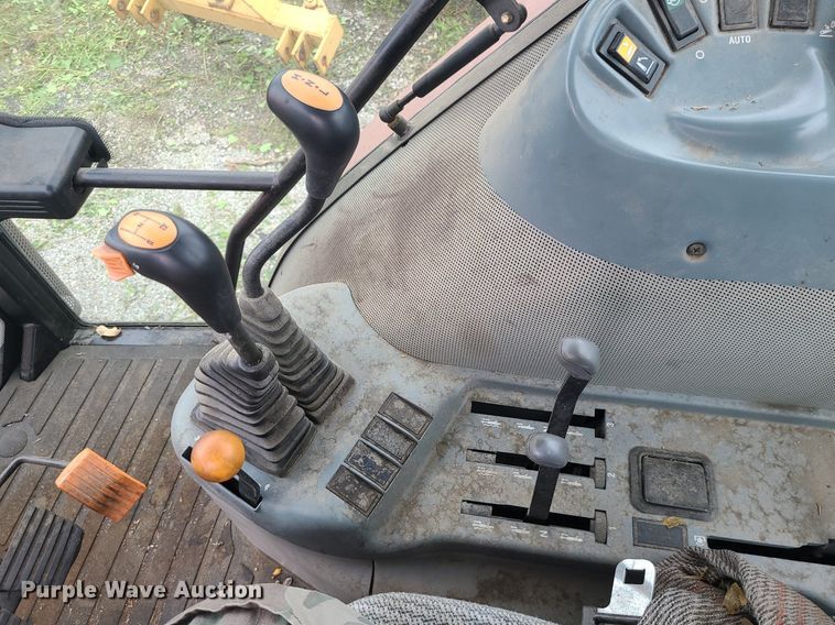 image for item MG9693 2000 Case CX60  tractor