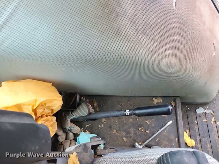 image for item MG9693 2000 Case CX60  tractor