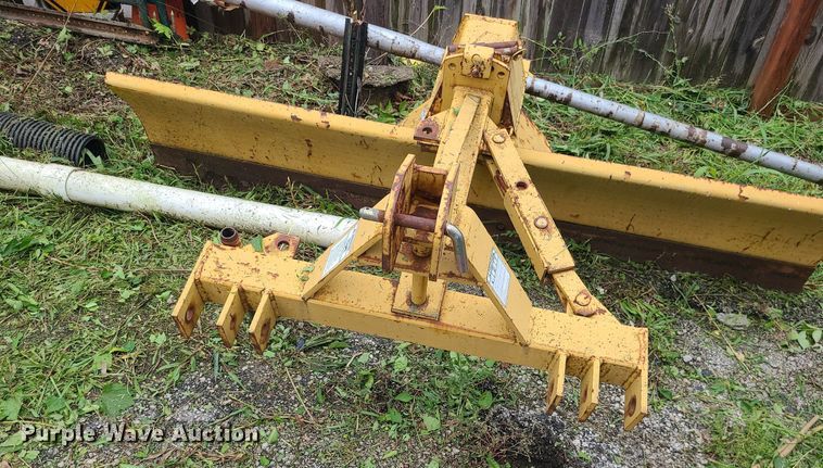 image for item MG9693 2000 Case CX60  tractor