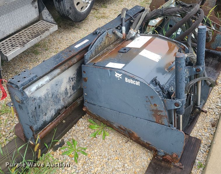 image for item MG9696 Bobcat  24"W skid steer cold planer