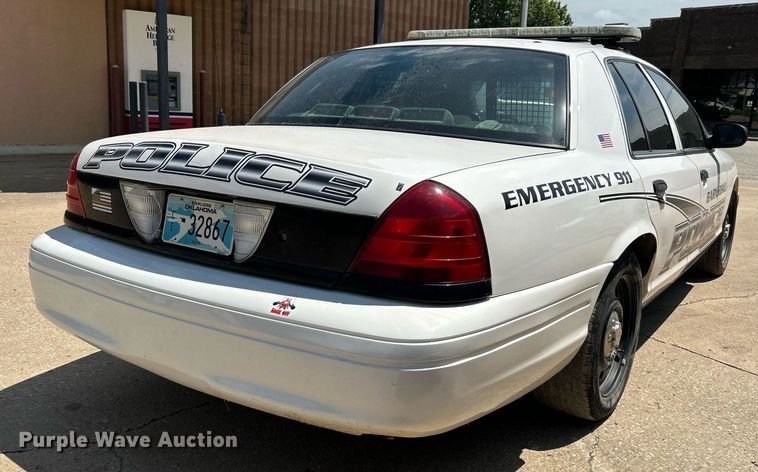 image for item MG9981 2006 Ford Crown Victoria Police Interceptor