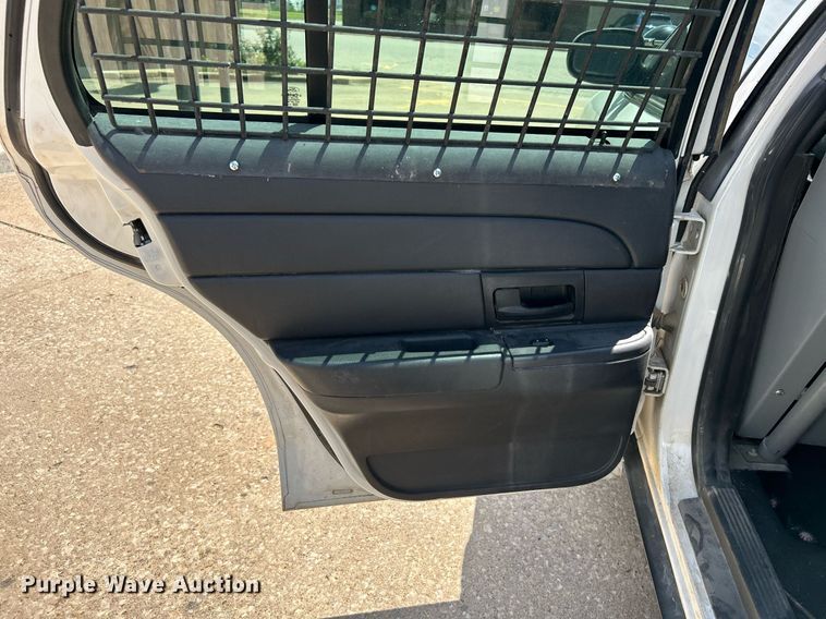 image for item MG9981 2006 Ford Crown Victoria Police Interceptor