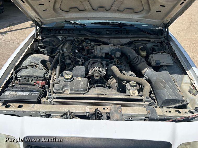 image for item MG9981 2006 Ford Crown Victoria Police Interceptor