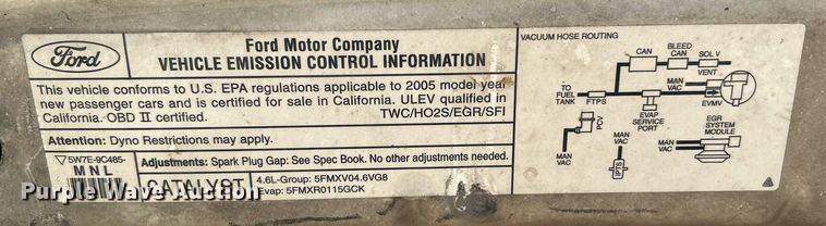 image for item MG9981 2006 Ford Crown Victoria Police Interceptor