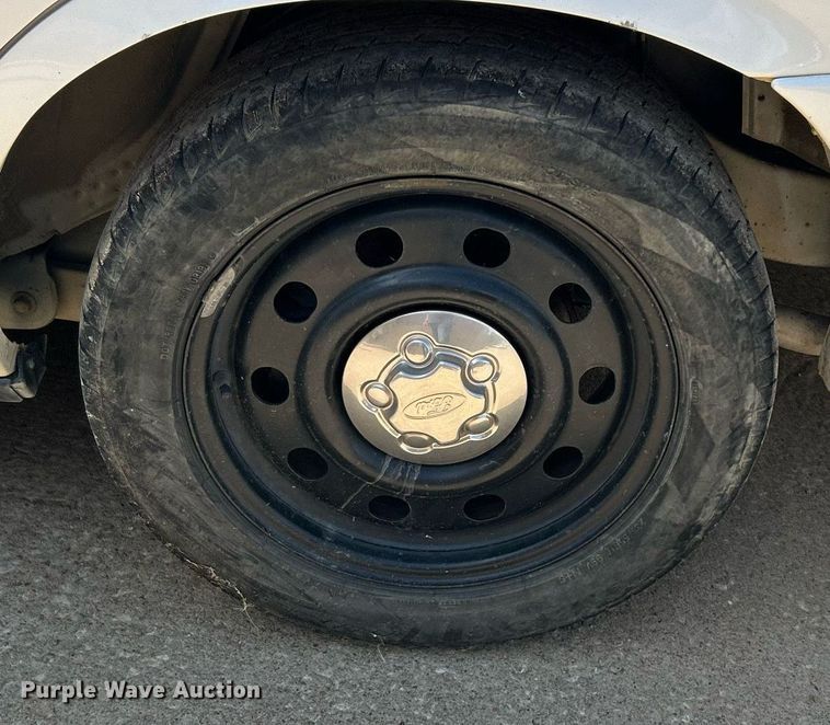 image for item MG9981 2006 Ford Crown Victoria Police Interceptor