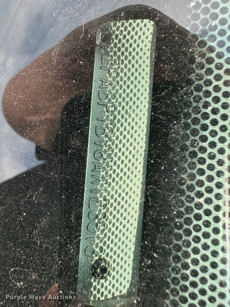 image for item ML9075 2010 Ford Crown Victoria