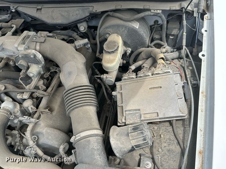 image for item ML9075 2010 Ford Crown Victoria