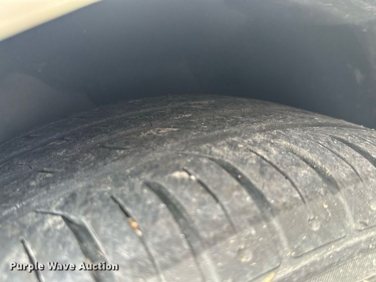 image for item ML9075 2010 Ford Crown Victoria