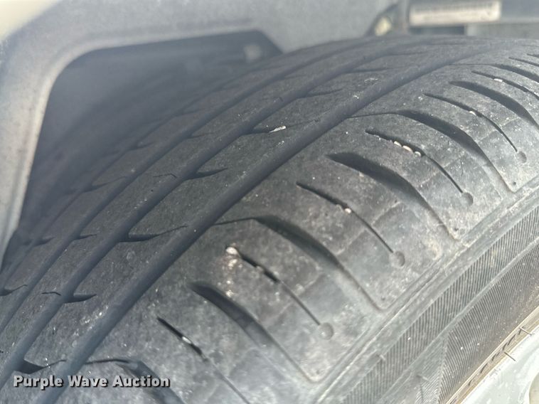 image for item ML9075 2010 Ford Crown Victoria