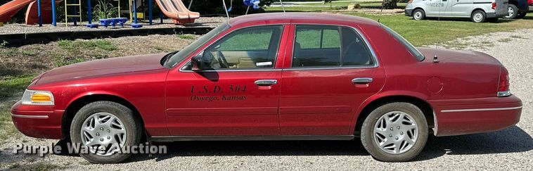 image for item ML9077 1998 Ford Crown Victoria Police Interceptor