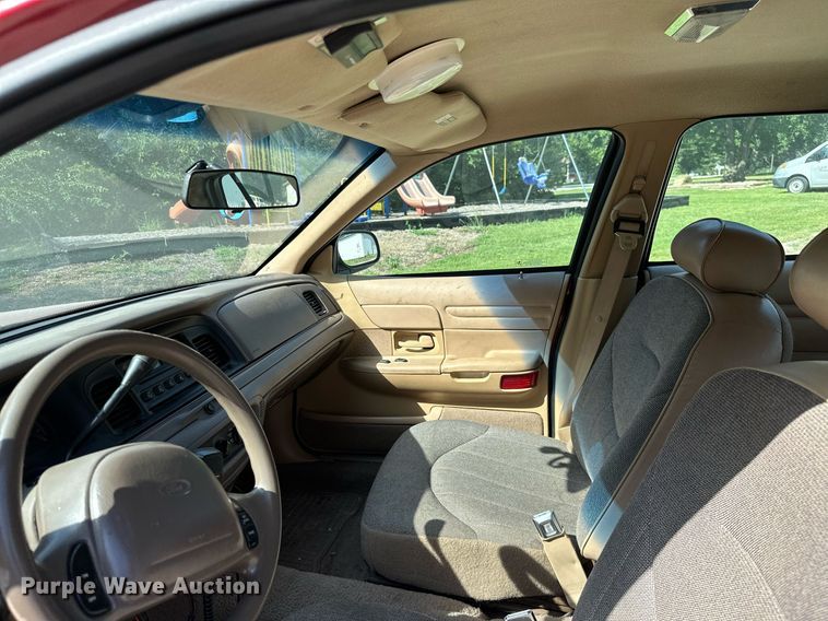 image for item ML9077 1998 Ford Crown Victoria Police Interceptor