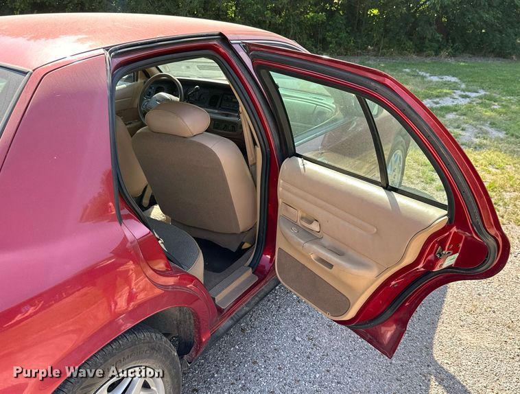 image for item ML9077 1998 Ford Crown Victoria Police Interceptor