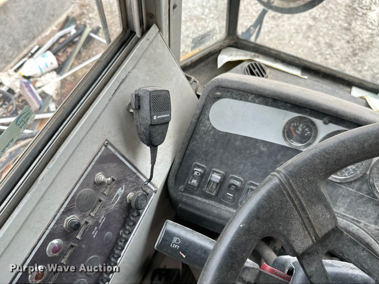 image for item ML9123 2001 Blue Bird All American  school bus